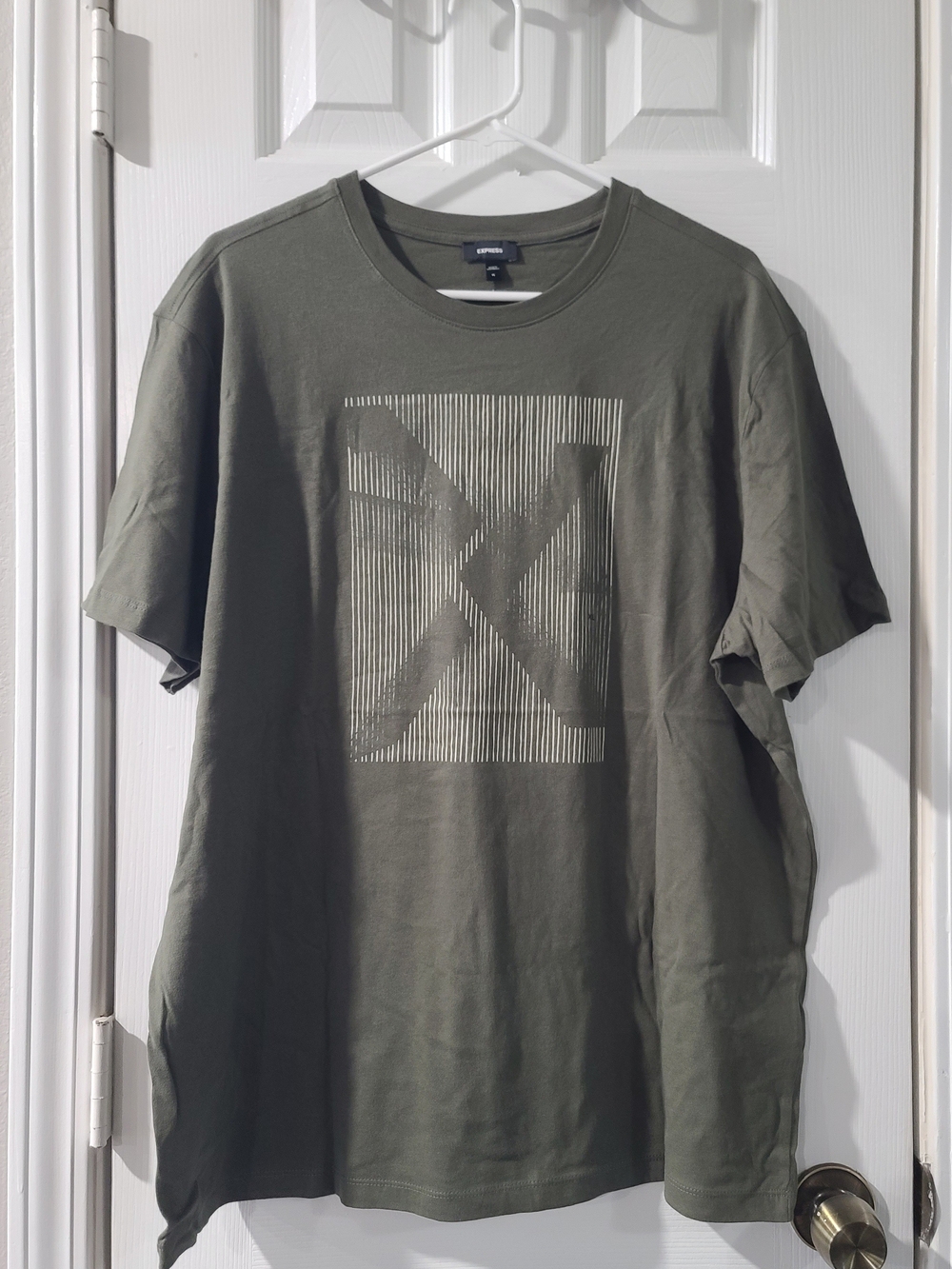 Express Men's Olive Graphic Crewneck T-Shirt XL